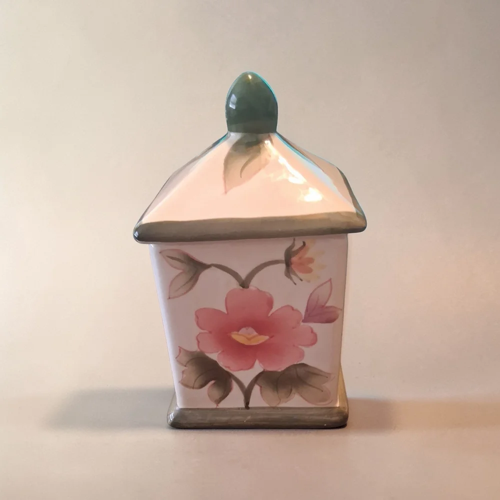 Source Unknown decorative ceramic